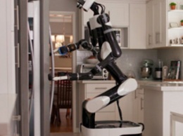 Toyota учит роботов помогать по хозяйству с помощью виртуальной реальности