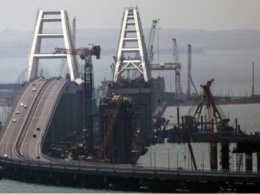 Сплошные пробки: свежие ФОТО "ажиотажа" на Керченском мосту