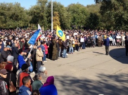 В столице Калмыкии тысячи человек вышли на митинг против экс-главы «ДНР»