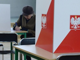В Польше явка на парламентских выборах cоставила почти 46%