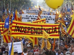 Лидеров Каталонии приговорили к срокам до 13 лет тюрьмы из-за референдума