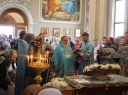 В храме Покрова Пресвятой Богородицы состоялось праздничное богослужение