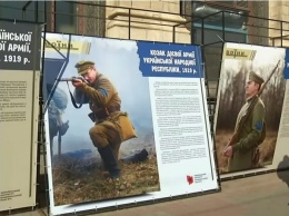 В Киеве открылась историческая уличная выставка