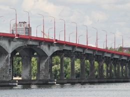 Новый мост в Днепре снова перекроют