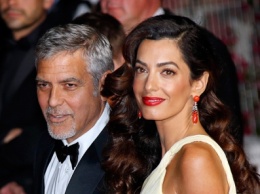 Джордж Клуни изменил супруге с молодой актрисой