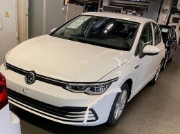 Новый Volkswagen Golf рассекретили до премьеры (ФОТО)