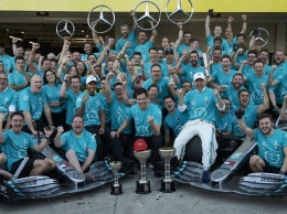Mercedes в шестой раз выиграл Кубок конструкторов Формулы-1