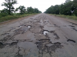 Асфальта больше не будет: украинские дороги начнут строить из глины