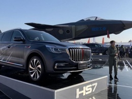 Внедорожник Hongqi HS7 получил специальную роскошную версию (ФОТО)