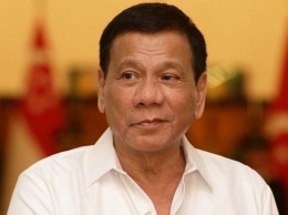 Президент Филиппин упал с мотоцикла и получил травмы