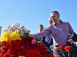 В Симферополе почтили память жертв керченской трагедии