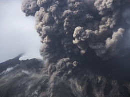 Апокалипсис в Италии: появились впечатляющие кадры извержения вулкана Этна