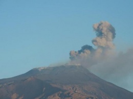 Вулкан Этна на Сицилии вновь напугал итальянцев