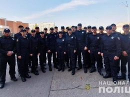 После принятия присяги, патрульных направили в Кривой Рог на обучение в "Полицейскую академию", - ФОТО, ВИДЕО