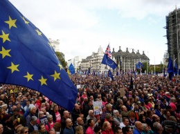 Почти миллион британцев вышли на массовые протесты в Лондоне с требованием повторного референдума о Brexit (фото, видео)
