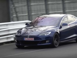 Tesla тестирует обновленный седан Model S