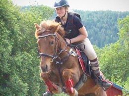 В Норвегии 18-летняя наездница съела свою лошадь