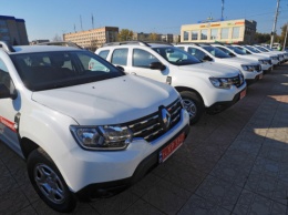 На Луганщине 13 сельских амбулаторий получили специализированные автомобили