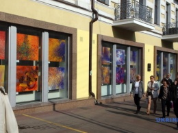 В Укринформе открылась выставка картин современной художницы Ольги Кондрацкой