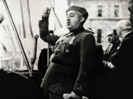 В Испании проходит перезахоронение диктатора Франциско Франко