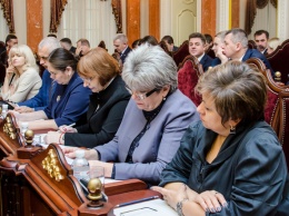 Верховный суд просит Зеленского ветировать закон о его перезагрузке