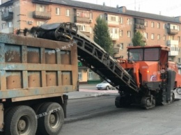 В Мелитополе начался ремонт проблемного спуска на центральном проспекте (фото, видео)