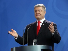 Адвокат Порошенко рассказал, подозревают ли 5 президента по уголовным делам