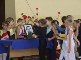 В Мелитополе соревнуются акробаты и гимнасты в память о тренере (ФОТО, ВИДЕО)