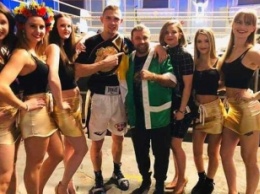 Украинский боксер забил американца в чемпионском бою (фото)