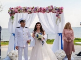 Освобожденный из российского плена моряк Беспальченко отпраздновал свадьбу