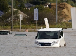 Япония ушла под воду: реки вышли с берегов, люди не успевали спастись. Есть жертвы и пропавшие без вести