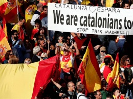 В Барселоне проходит многотысячный митинг против независимости