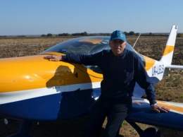 Фермер из Запорожской области стал летчиком уже на пенсии