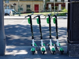 Электросамокатам во Франции запретили ездить по тротуарам