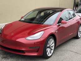 Компания Tesla начала продавать электромобили модели Model 3, выпущенные в Китае