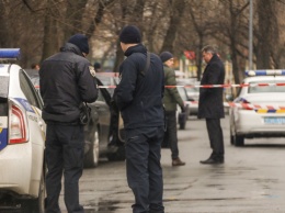 ЧП в Киеве: пьяный мужчина обстрелял женщину, пострадавшая в больнице