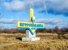 Жители Петропавловки жалуются на предприятие, которое сливает нечистоты в реку