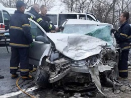 На Буковине чиновница погибла в серьезном ДТП: фото с места аварии