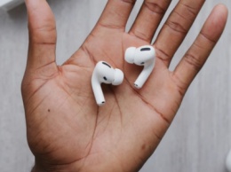 Блогеры оценили качество звучания новых AirPods Pro