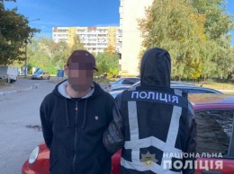 На Оболони в Киеве оперативники остановила двух квартирных воров (ФОТО)