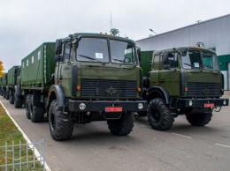 Украинские военные получили новые грузовики Богдан