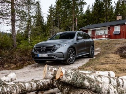 Mercedes-Benz отзывает новые электрокары EQC