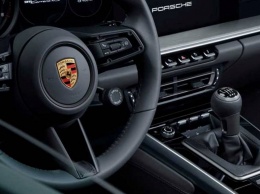 Porsche 911 обзаведется механической коробкой передач