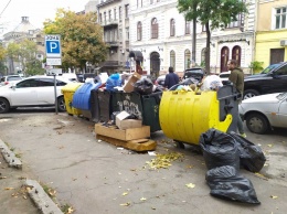 Инспекторы департамента городского хозяйства Одессы проверили своевременность и качество вывоза мусора