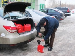 Не попадитесь: названы главные "разводы" на АЗС