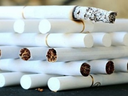 Крупнейший производитель сигарет прекращает работу: чем это грозит экономике Украины