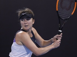 Свитолина продолжила победную серию на Итоговом турнире, одолев Кенин