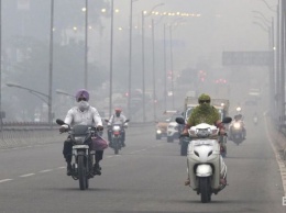 Из-за сжигания стерни объявлено ЧП: в столице Индии и двух прилегающих штатах загрязненность воздуха в 20 раз выше нормы (ФОТО)