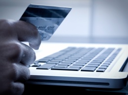 Ползарплаты за интернет-покупку: как херсонцам продают дырку в кармане