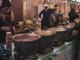 Бургеры от кровавых мясников и волшебное зелье на любой вкус: что было на фестивале Scary Food в Киеве